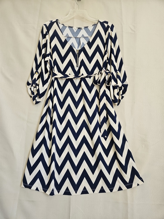 Tacera Dresses & Skirts - Tacera Navy and White Chevron Midi Dress with Belt